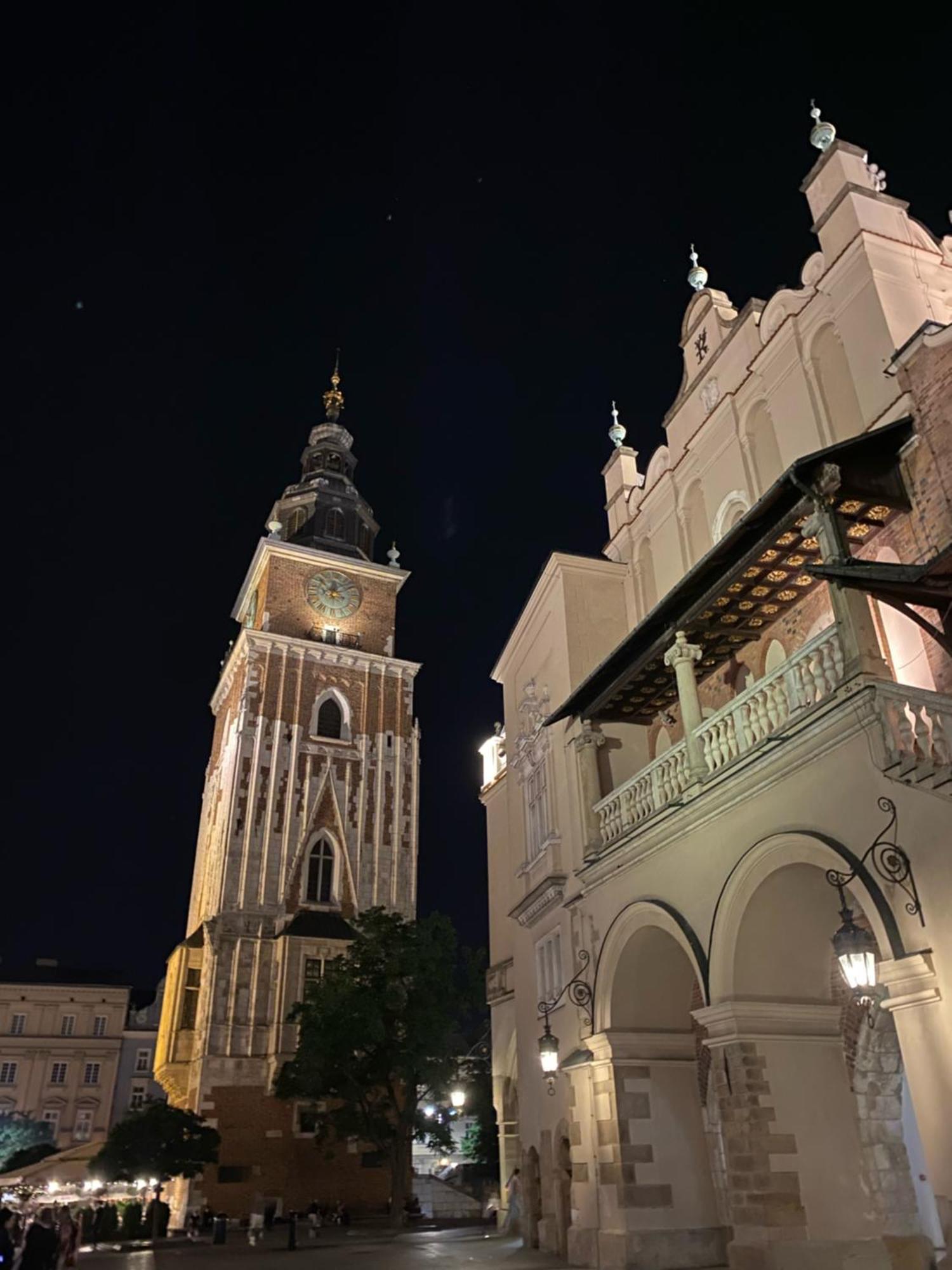 Lux Stays By Torres At K39 Красков Екстериор снимка
